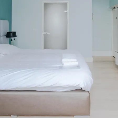 מלון Room11 האג