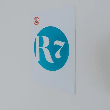 מלון Room11 האג