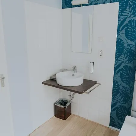 Room11 מלון האג