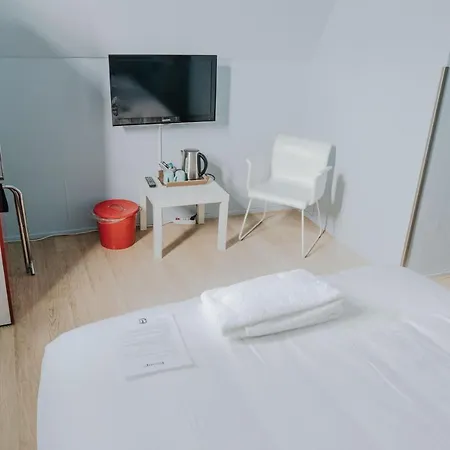 מלון Room11 2*