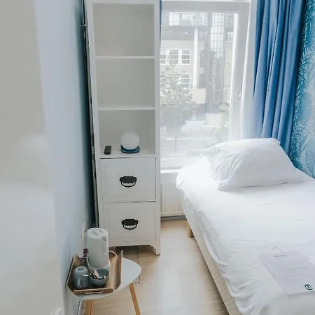 Room11 מלון