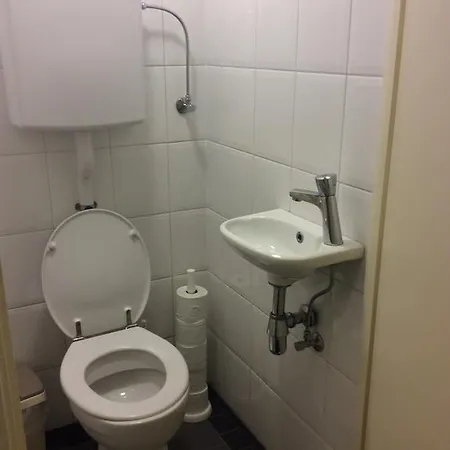 מלון Room11 2*