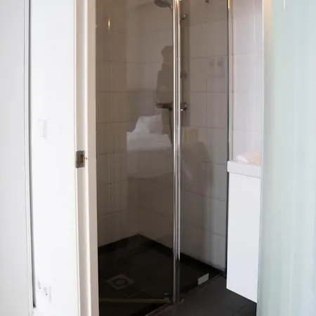 מלון Room11 האג